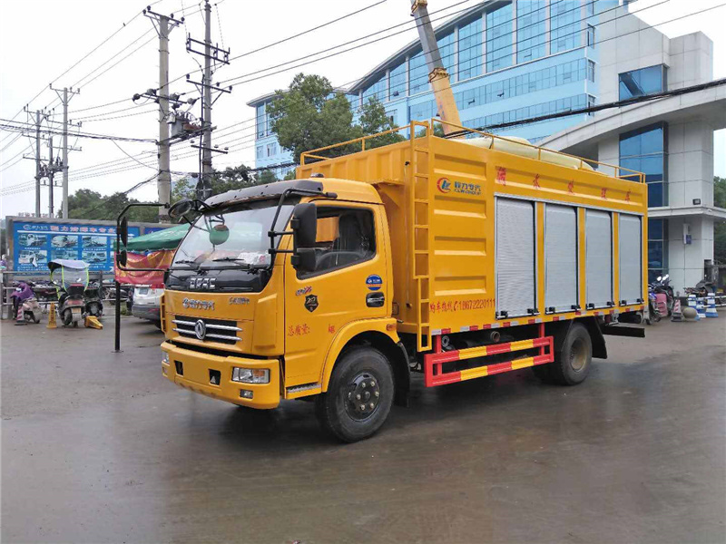 國(guó)六東風(fēng)多利卡化糞池吸污凈化車標(biāo)配大功率發(fā)電機(jī)組