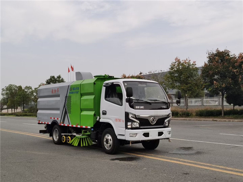 東風(fēng)純電動(dòng)洗掃車功能齊全，作業(yè)模式豐富，智能化程度高
