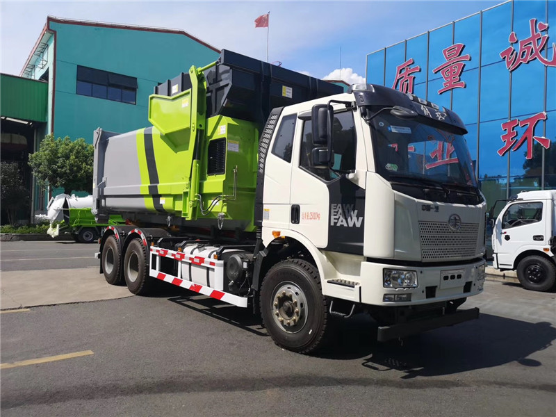 東風8方壓縮式垃圾車箱體采用武鋼優質Q345錳鋼制作