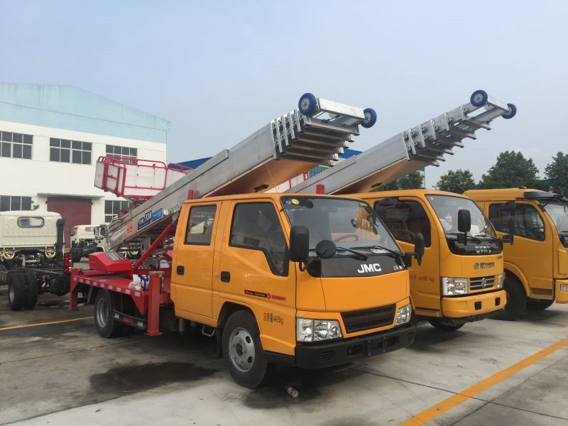 東風雙排高空作業車布局美觀，操作平穩，維護方便