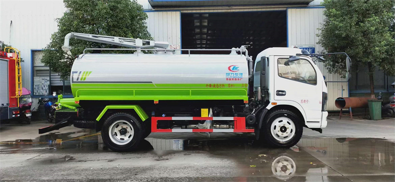國(guó)六東風(fēng)福瑞卡9.2方吸糞車(chē)